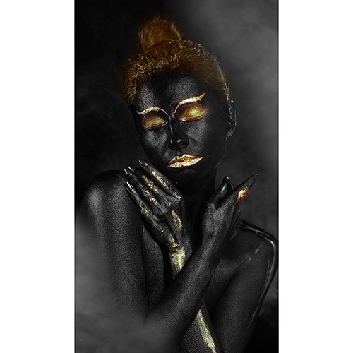 Gravura para Quadros Mulher Negra Pintura Dourada I - Afi20002